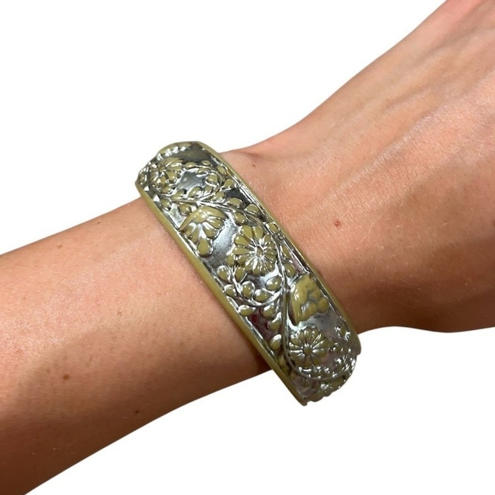 Silver Tone Floral Bangle Bracelet Vintage Style Carved Design Boho Chic